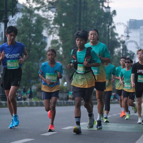 Race photo from BAUR RUN 2025