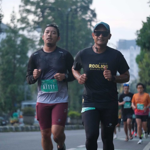 Race photo from BAUR RUN 2025