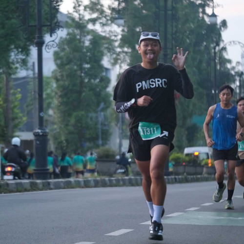 Race photo from BAUR RUN 2025