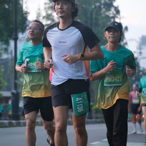 Race photo from BAUR RUN 2025