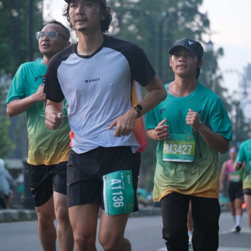 Race photo from BAUR RUN 2025