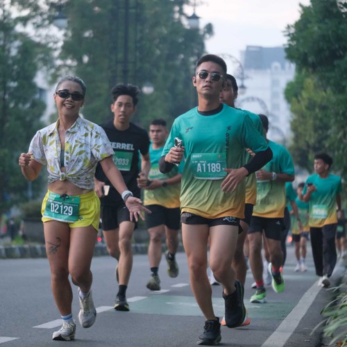 Race photo from BAUR RUN 2025