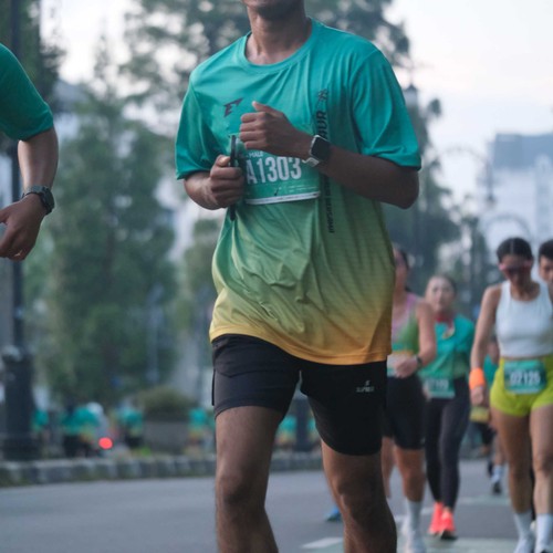 Race photo from BAUR RUN 2025
