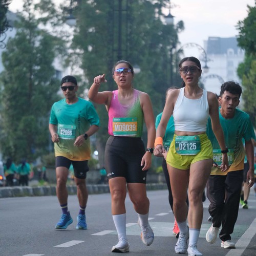 Race photo from BAUR RUN 2025