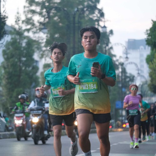 Race photo from BAUR RUN 2025