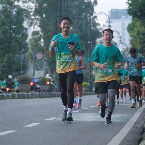 Race photo from BAUR RUN 2025
