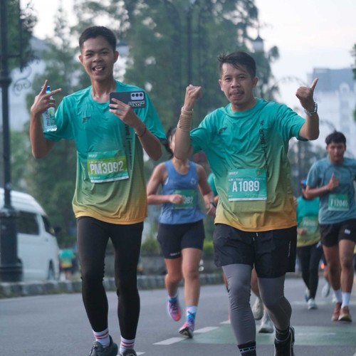 Race photo from BAUR RUN 2025