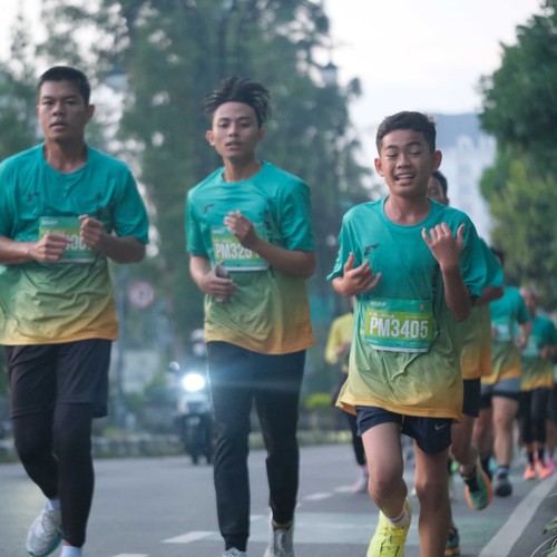 Race photo from BAUR RUN 2025