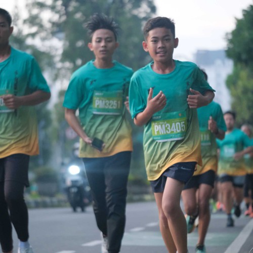Race photo from BAUR RUN 2025