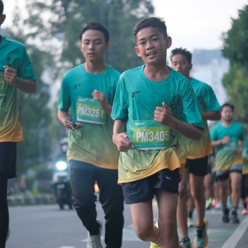 Race photo from BAUR RUN 2025