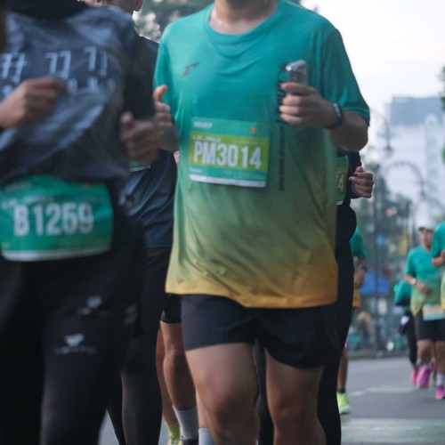Race photo from BAUR RUN 2025