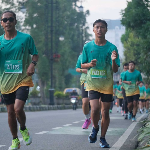 Race photo from BAUR RUN 2025