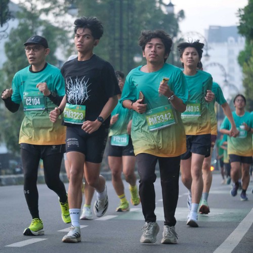 Race photo from BAUR RUN 2025