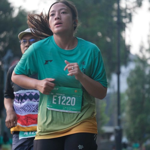 Race photo from BAUR RUN 2025