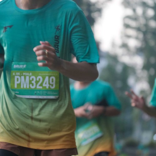 Race photo from BAUR RUN 2025