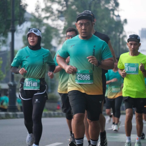 Race photo from BAUR RUN 2025