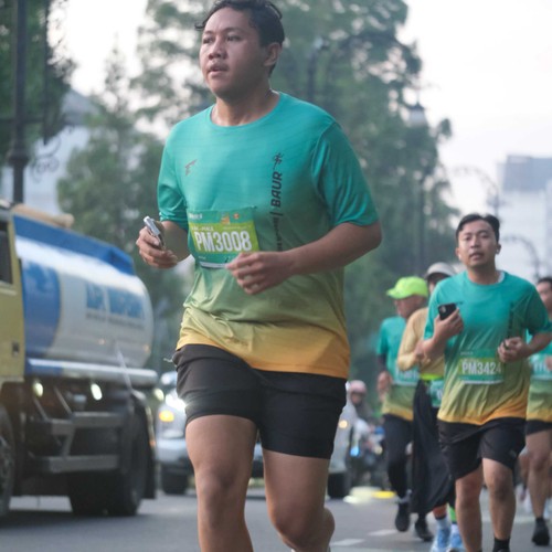 Race photo from BAUR RUN 2025