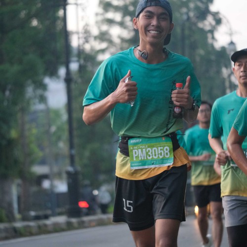 Race photo from BAUR RUN 2025