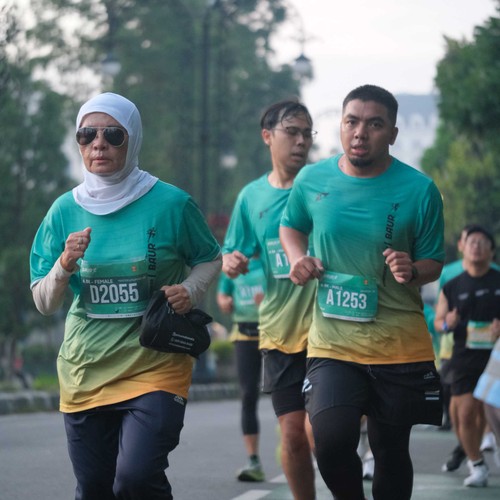 Race photo from BAUR RUN 2025