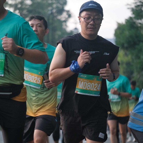 Race photo from BAUR RUN 2025