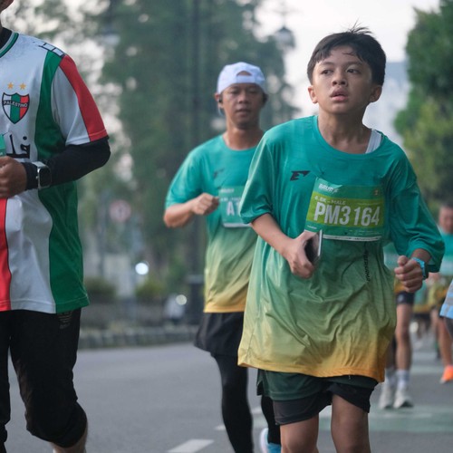 Race photo from BAUR RUN 2025
