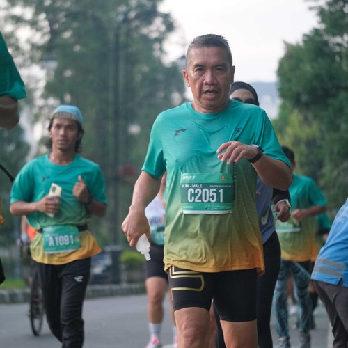 Race photo from BAUR RUN 2025