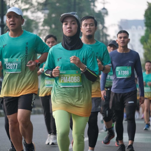 Race photo from BAUR RUN 2025