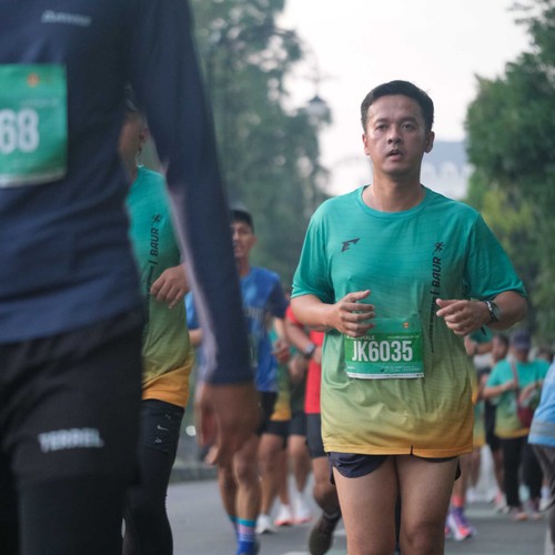 Race photo from BAUR RUN 2025