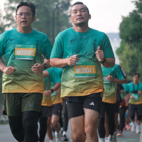 Race photo from BAUR RUN 2025