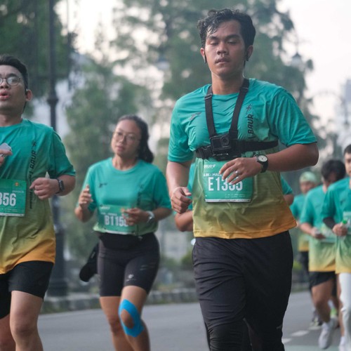 Race photo from BAUR RUN 2025