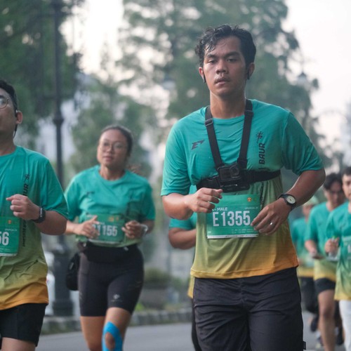 Race photo from BAUR RUN 2025