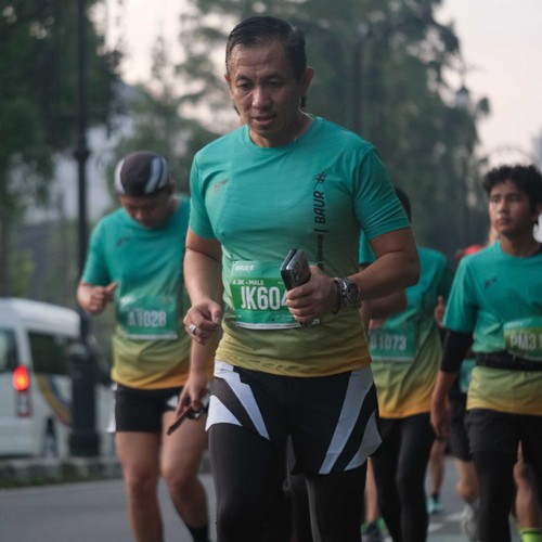 Race photo from BAUR RUN 2025
