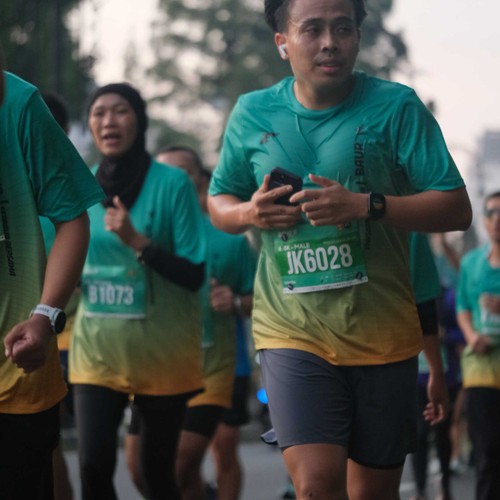 Race photo from BAUR RUN 2025