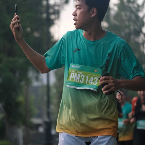 Race photo from BAUR RUN 2025