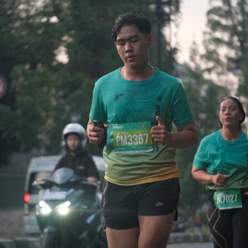 Race photo from BAUR RUN 2025