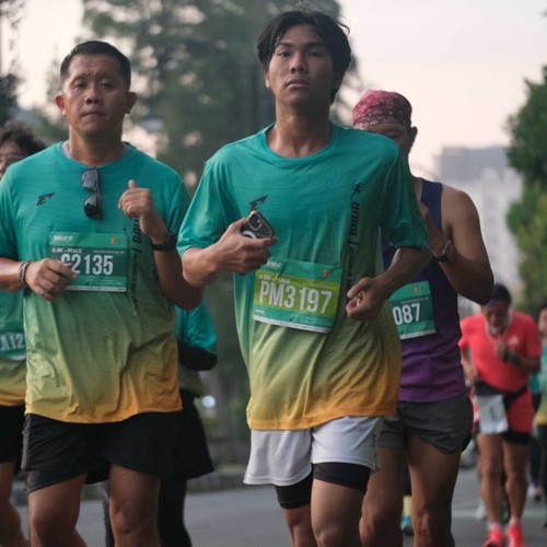 Race photo from BAUR RUN 2025