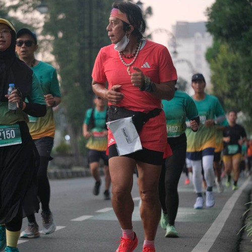 Race photo from BAUR RUN 2025
