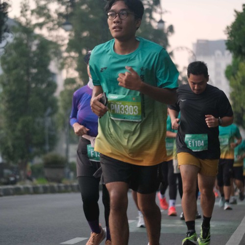Race photo from BAUR RUN 2025