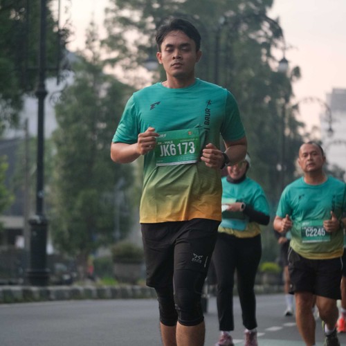Race photo from BAUR RUN 2025