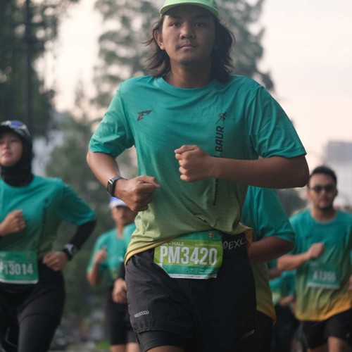 Race photo from BAUR RUN 2025