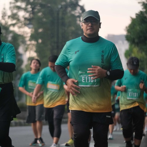 Race photo from BAUR RUN 2025