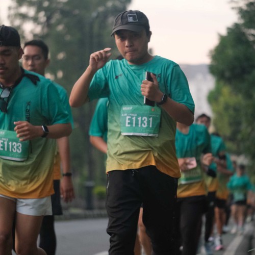 Race photo from BAUR RUN 2025