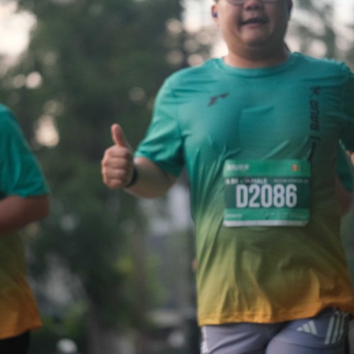 Race photo from BAUR RUN 2025
