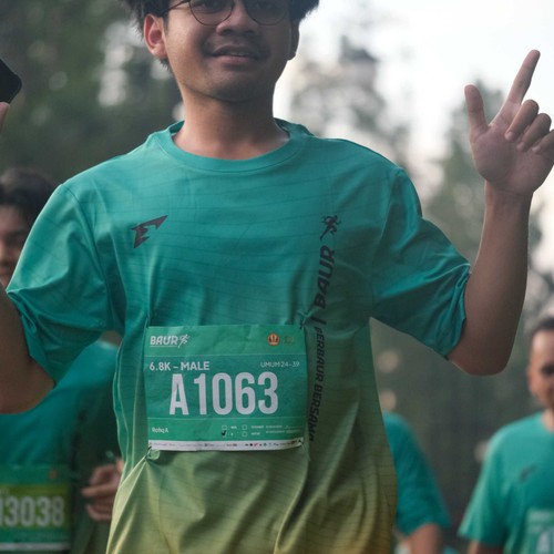 Race photo from BAUR RUN 2025