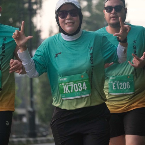 Race photo from BAUR RUN 2025
