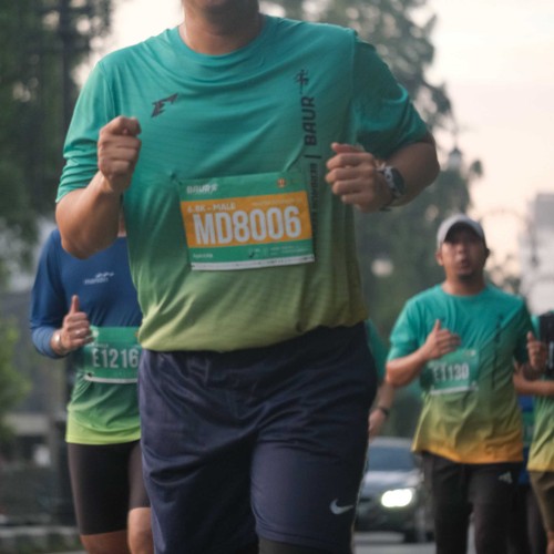 Race photo from BAUR RUN 2025