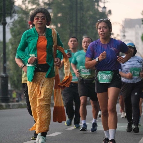 Race photo from BAUR RUN 2025