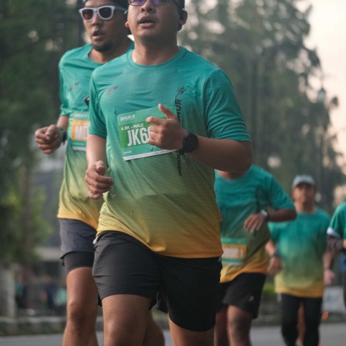 Race photo from BAUR RUN 2025