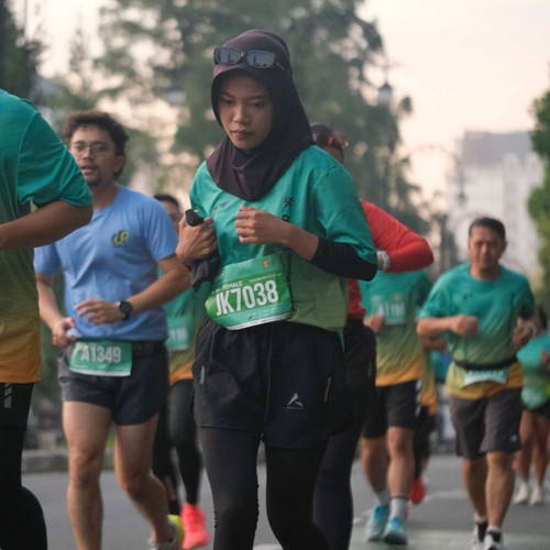 Race photo from BAUR RUN 2025
