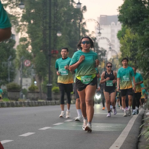 Race photo from BAUR RUN 2025